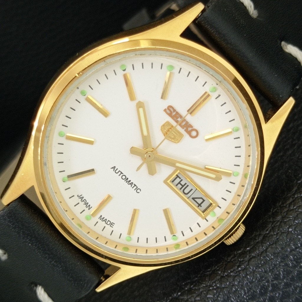 Vintage 1982 Seiko Automatic Mens Gold Watch WDaydate  White Accents